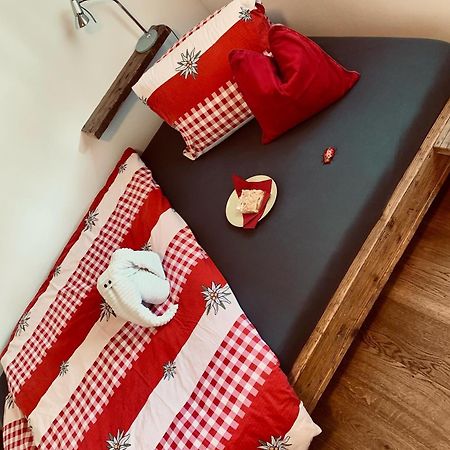 Conny'S B&B Niederweningen Ngoại thất bức ảnh