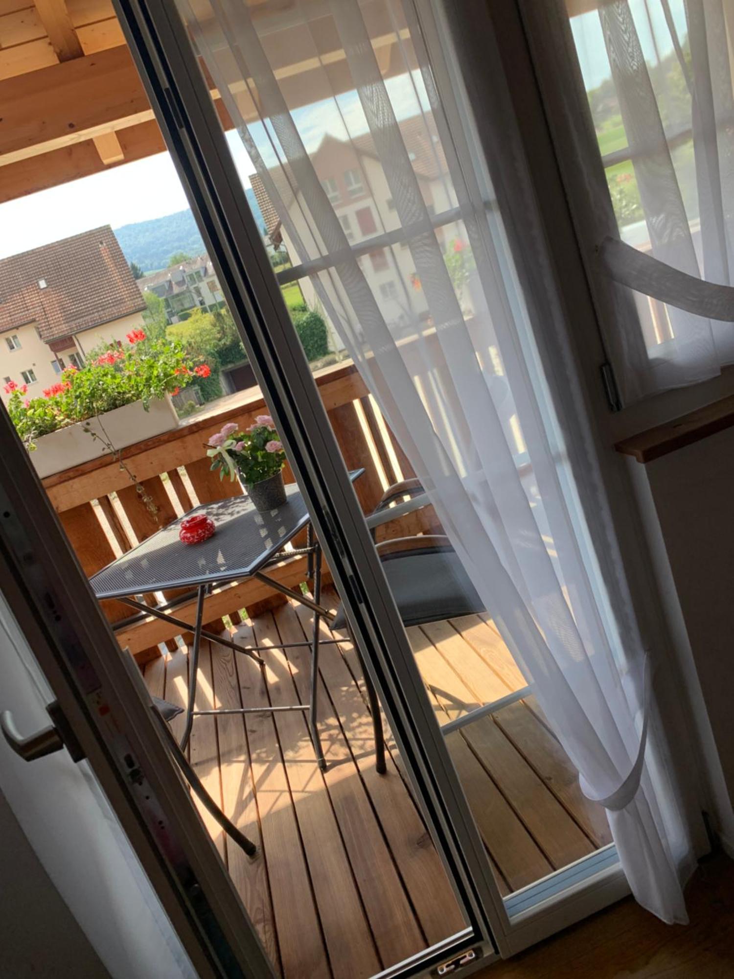 Conny'S B&B Niederweningen Ngoại thất bức ảnh